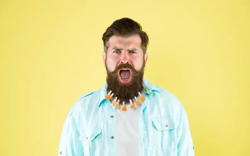 How To Keep Beard Hair From Sticking Out (2024)